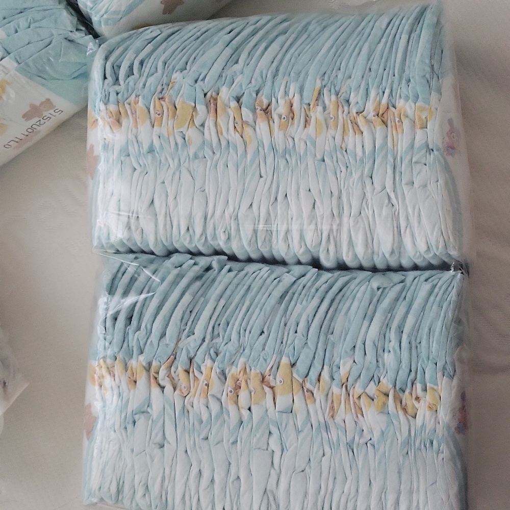 Lot Of Around 170 Diapers SIZE 1 Pampers - Picture 3 of 5